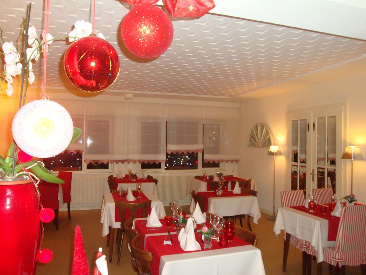 Hotel Restaurant Aux Sapins Thann Exterior photo