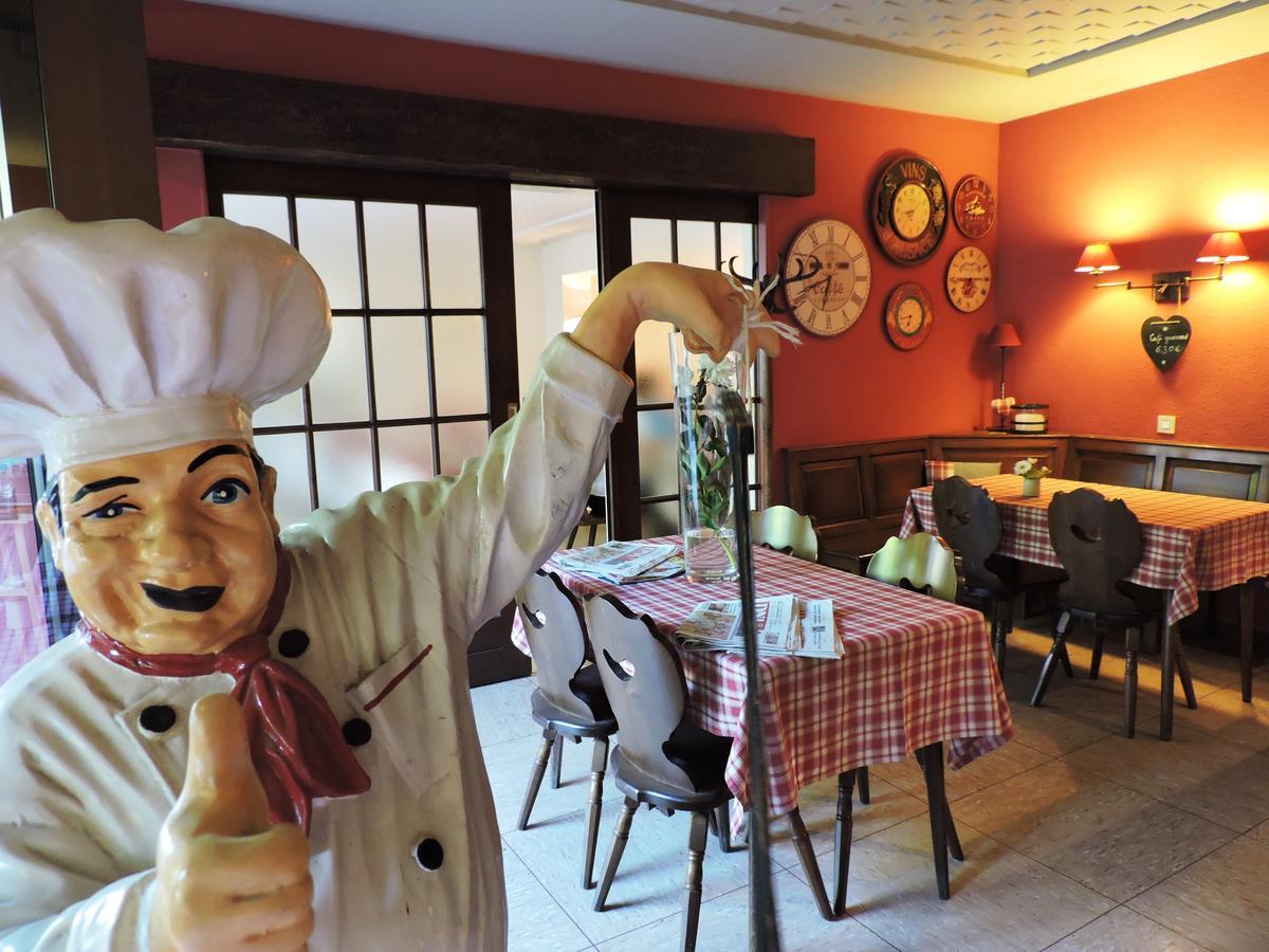 Hotel Restaurant Aux Sapins Thann Exterior photo